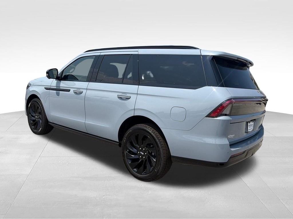 New 2027 Gray Lincoln Reserve image 3