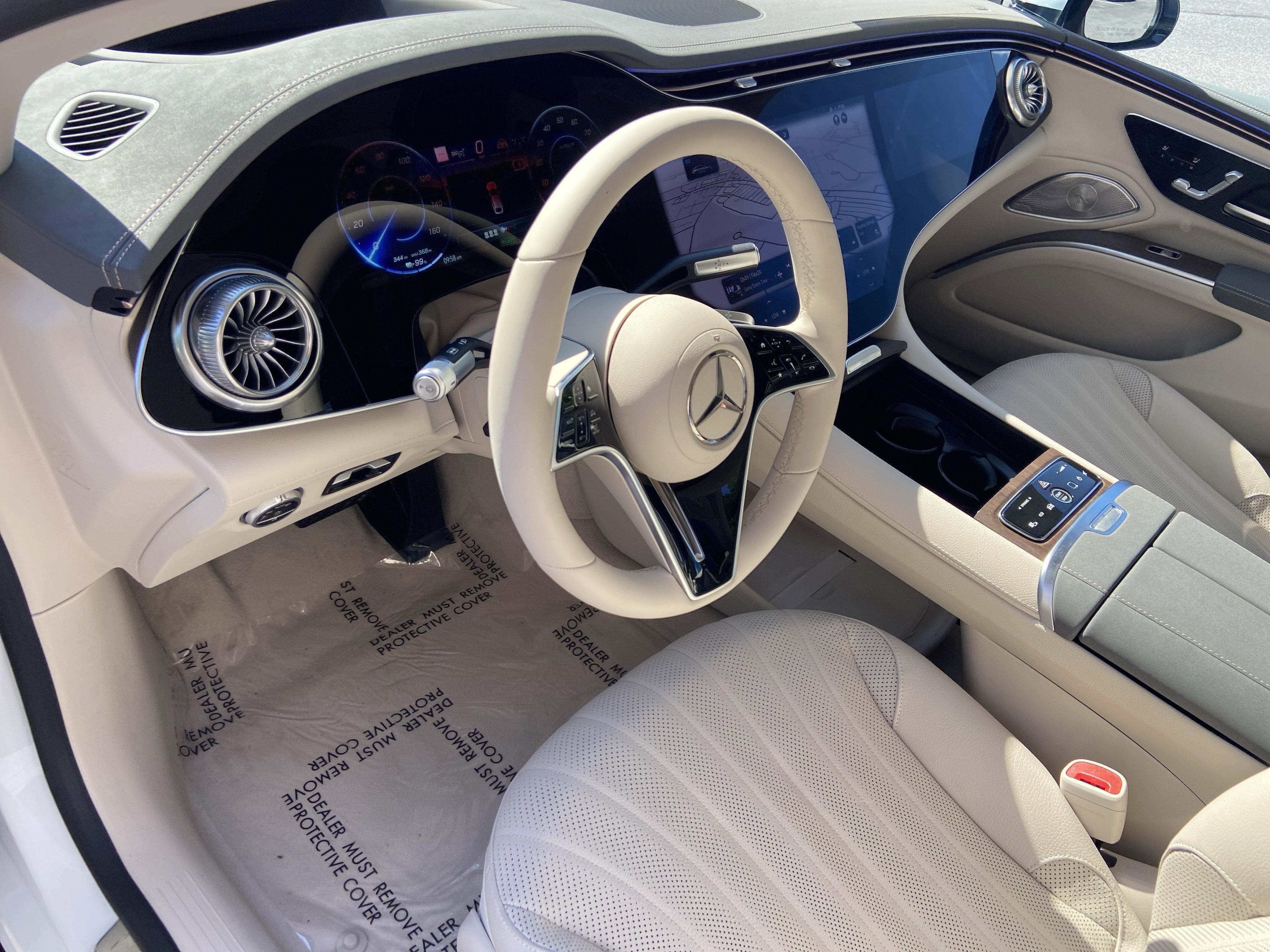 New 2026 MANUFAKTUR Moonlight White Metallic Mercedes-Benz EQS 450 4MATIC® Sedan image 19