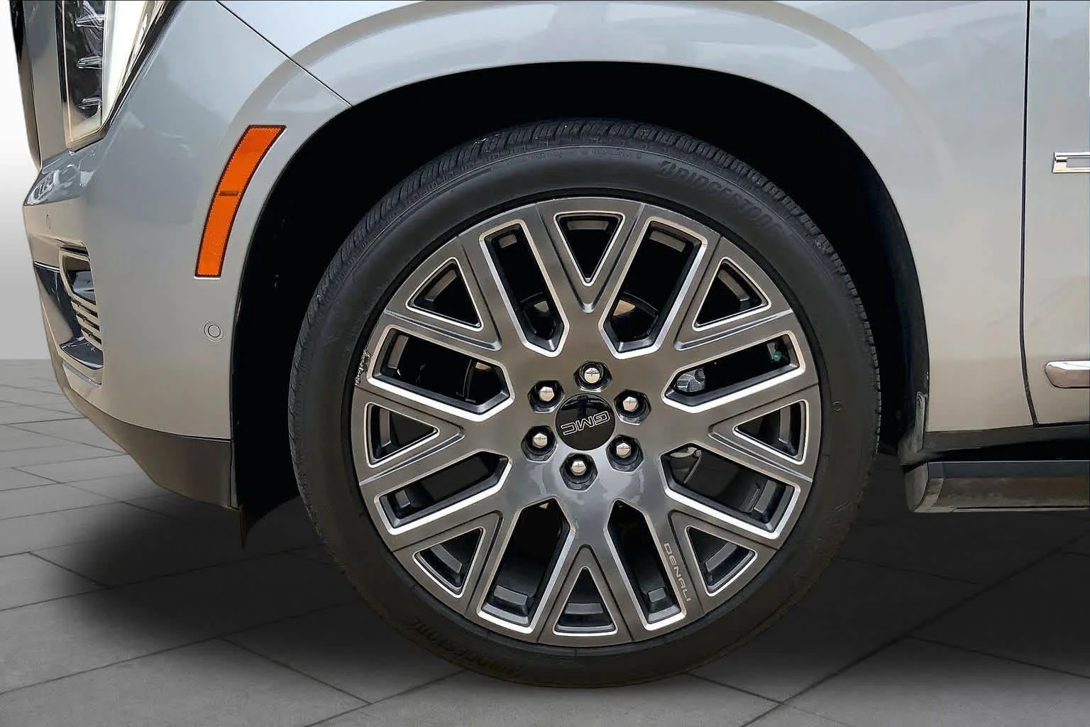 Used 2025 Sterling Metallic GMC Denali Ultimate image 11