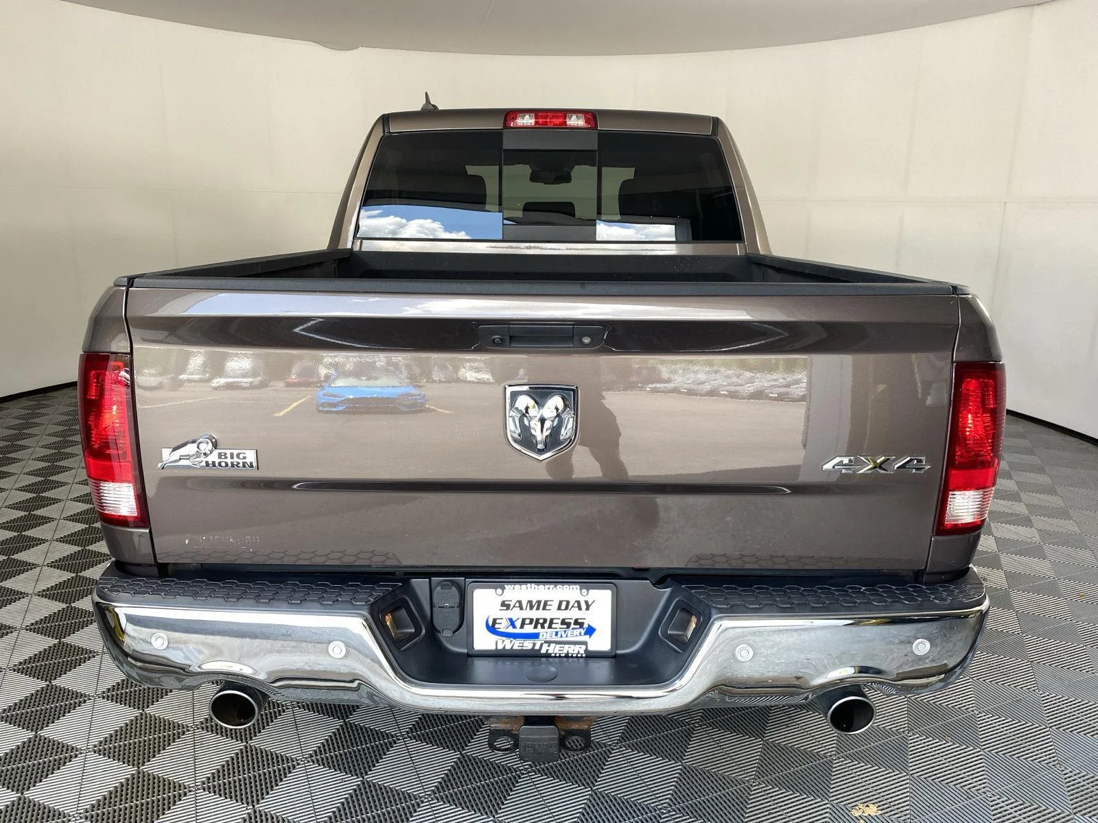 Used 2018 RV Match Walnut Brown Metallic Clearcoat Ram Big Horn image 16