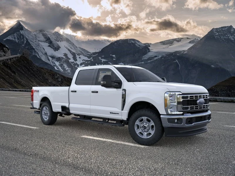 New 2026 Oxford White Ford XLT image 7