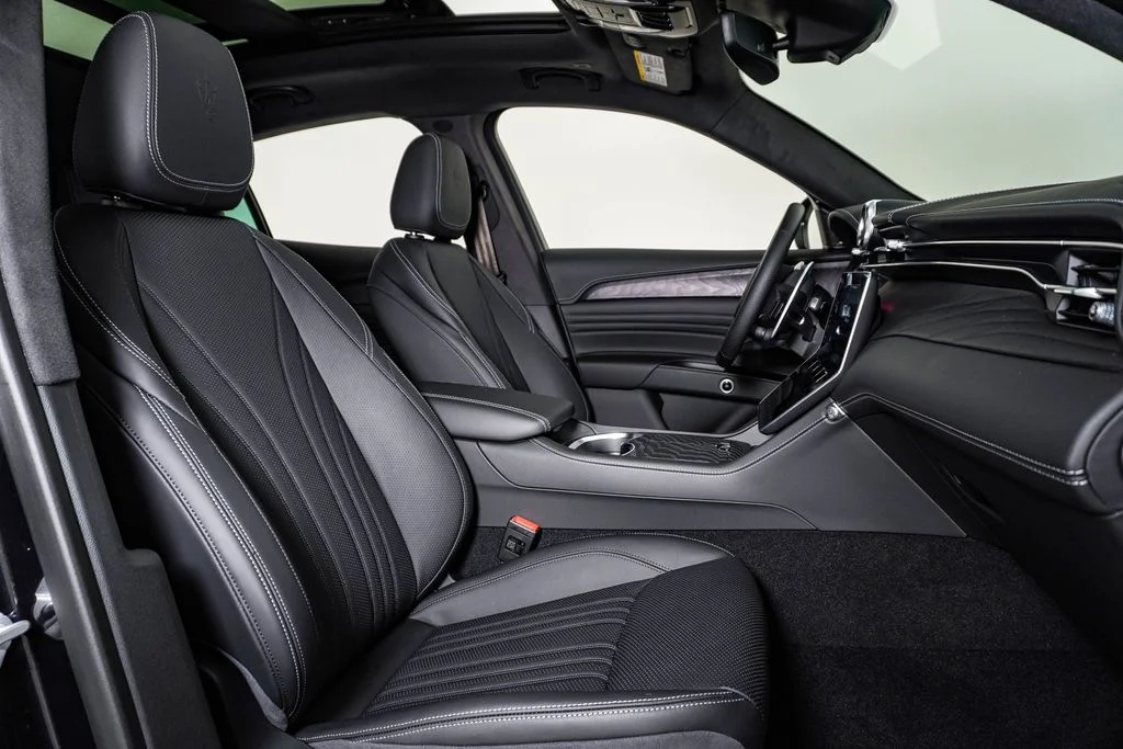 2026 Maserati Grecale Modena V6 - Photo 15