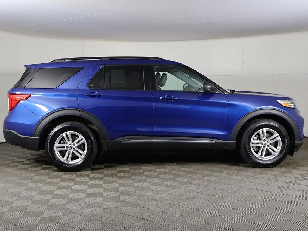 Used 2023 Blue Ford XLT image 17