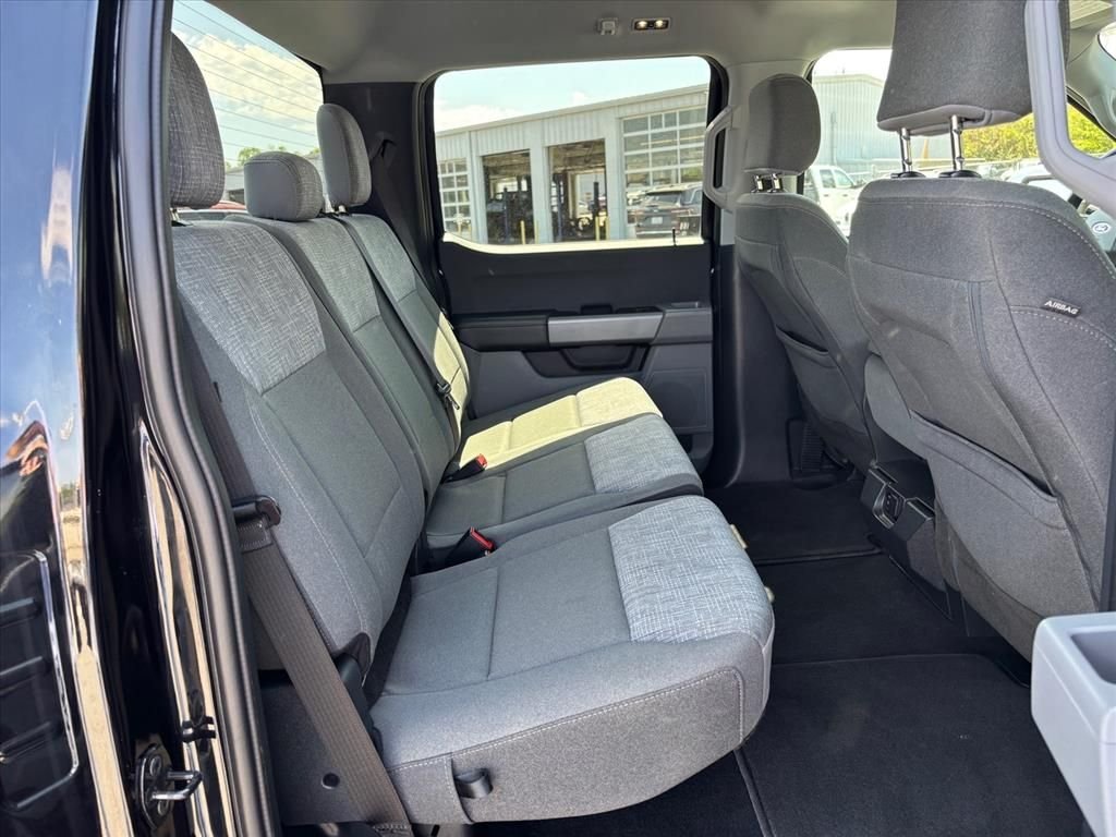 Used 2023 Black Ford XLT image 14