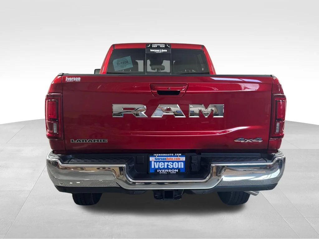 New 2026 Molten Red Pearl-Coat Exterior Paint RAM Laramie image 8