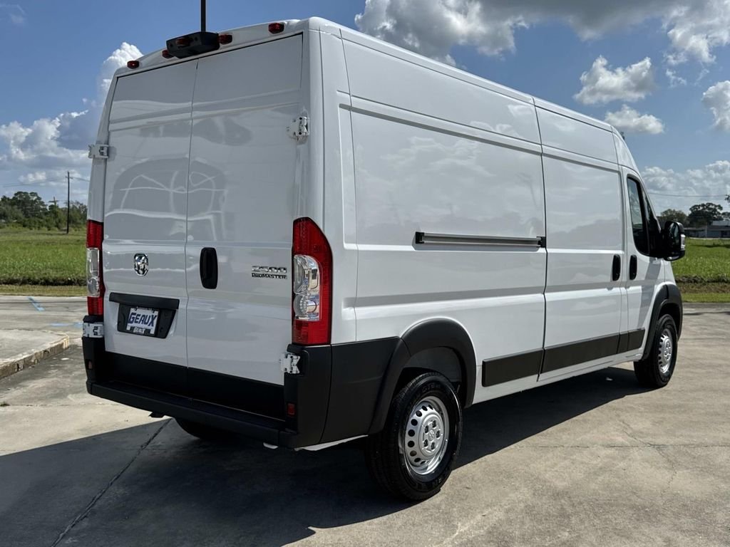 New 2026 Bright White Clear-Coat Exterior Paint RAM High Roof image 14