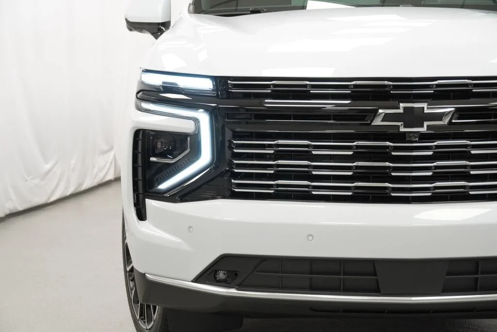 New 2026 Polar White Tricoat Chevrolet High Country image 37