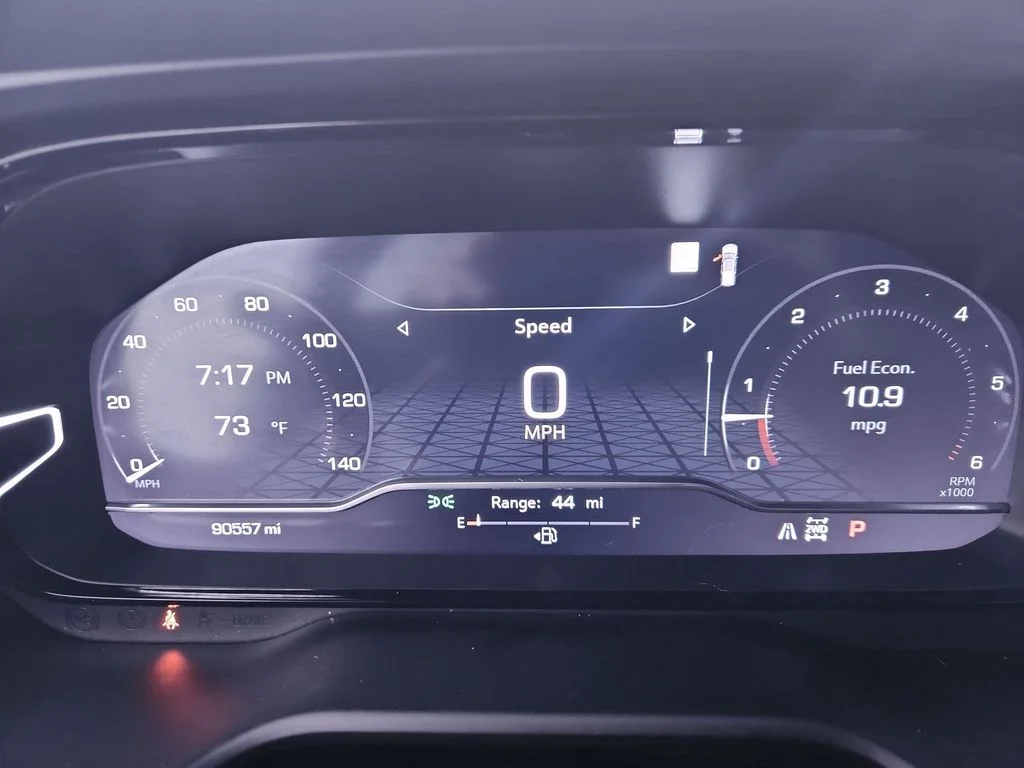 Used 2022 Green GMC Denali image 15