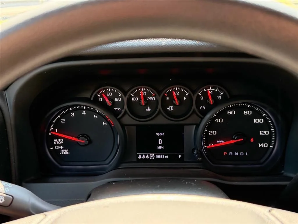 Used 2025 Gray Chevrolet Custom image 25