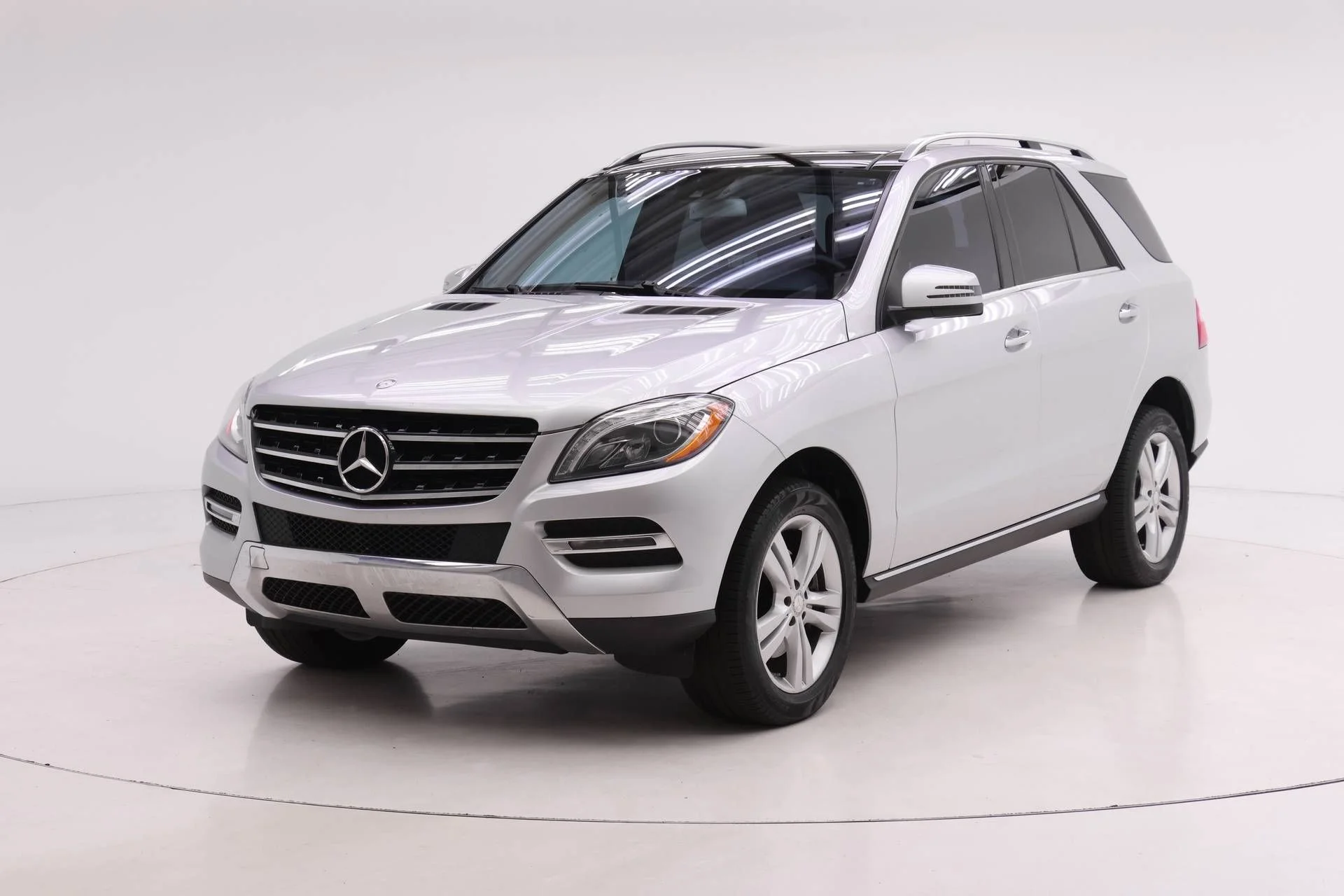 Used 2014 Iridium Silver Metallic Mercedes-Benz ML 350 image 1