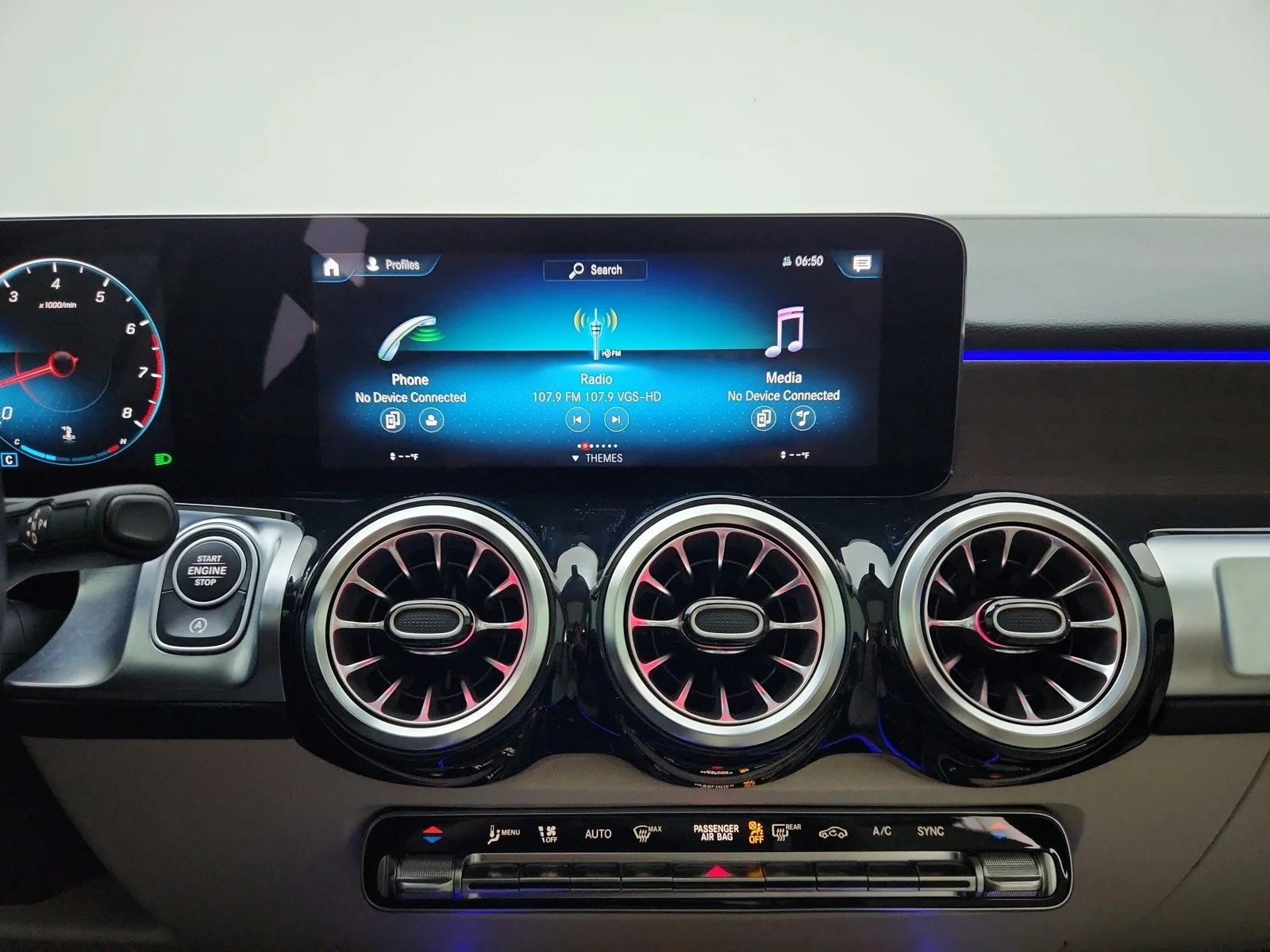 Certified Used 2023 Polar White Mercedes-Benz GLB 250 image 20