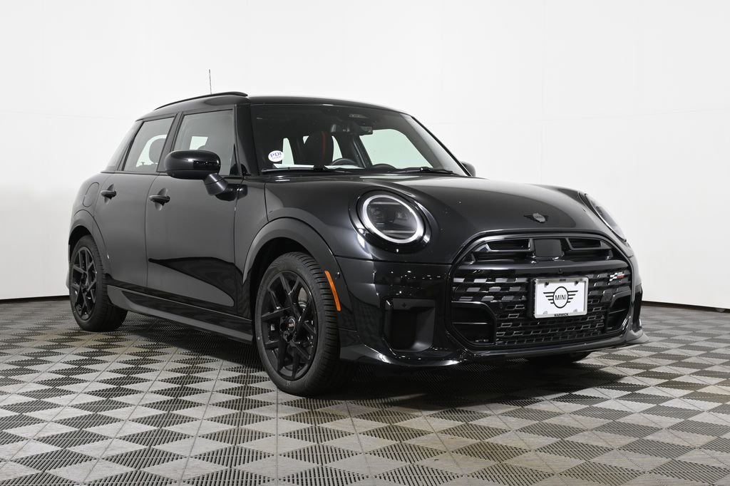 New 2026 Black MINI Iconic image 9