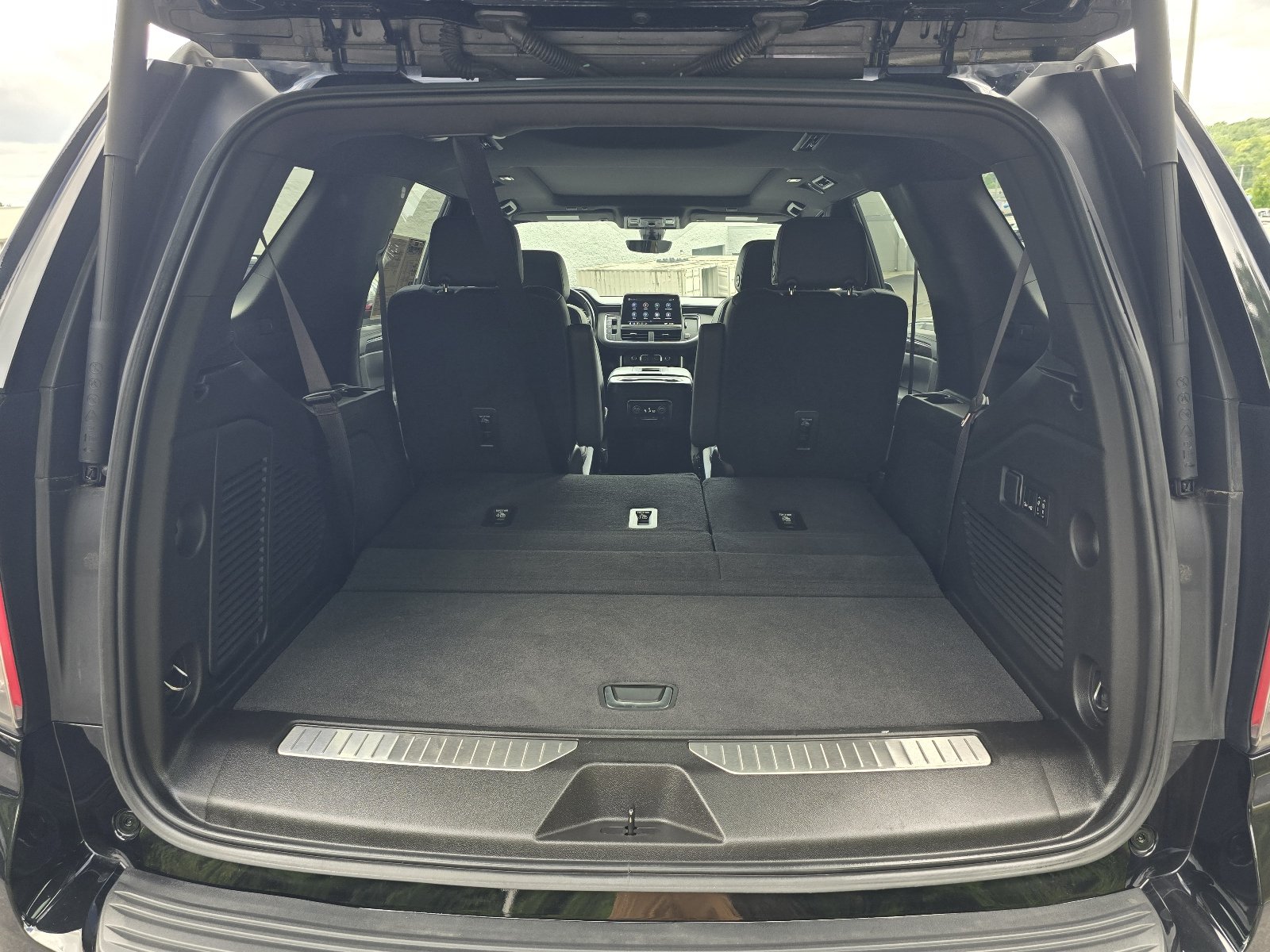 Used 2021 Black Chevrolet Premier image 25