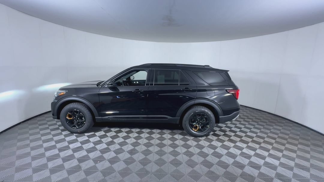 New 2026 Agate Black Metallic Ford Tremor image 5
