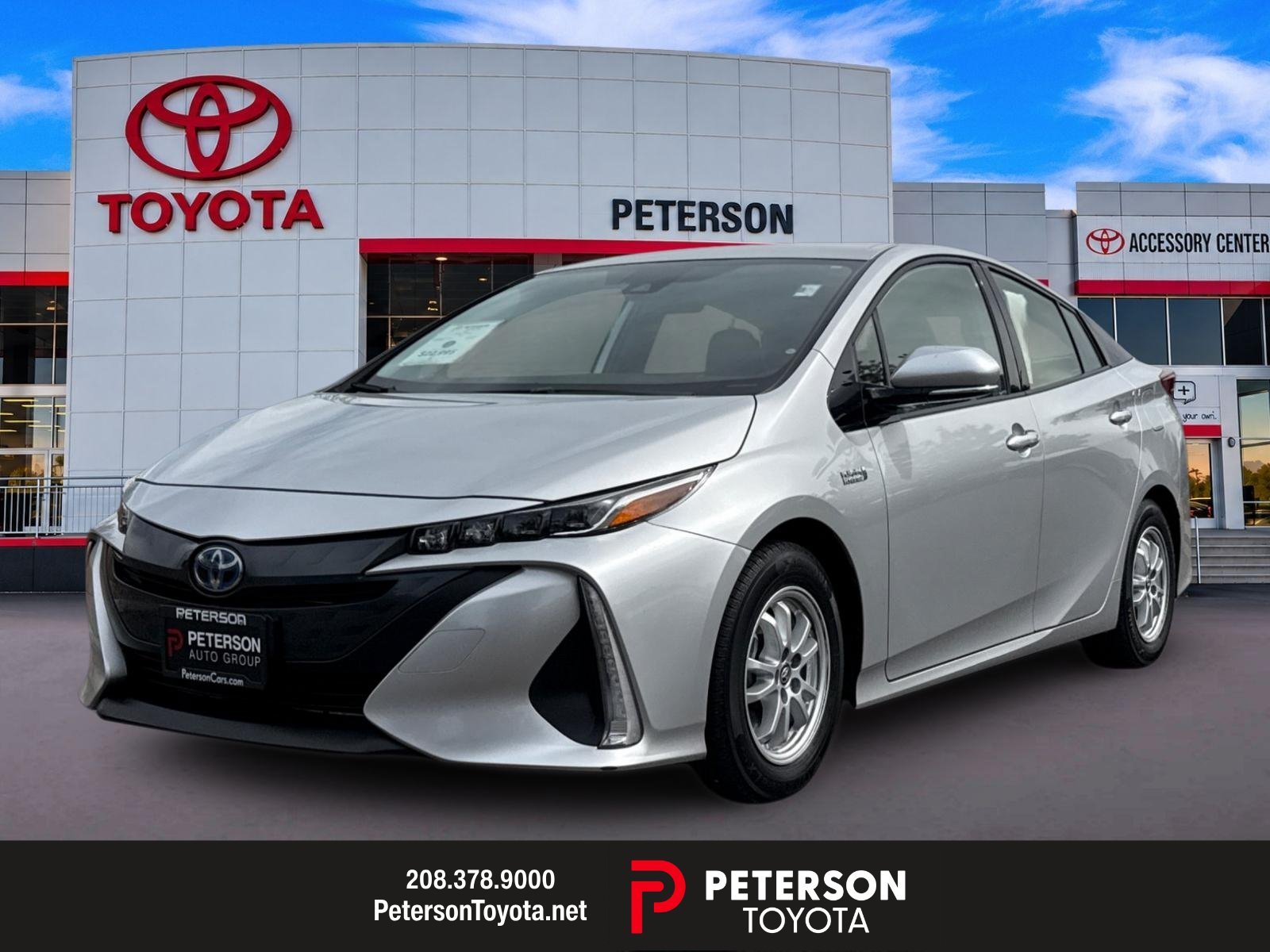 Used 2020 Silver Toyota XLE image 7