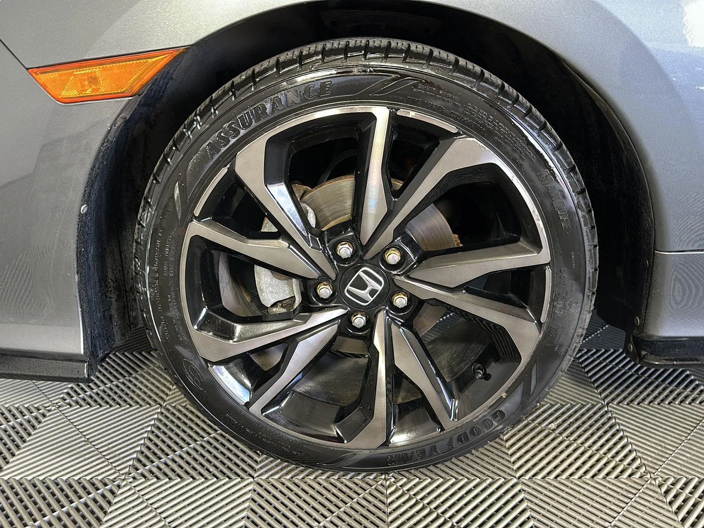 Used 2019 Polished Metal Metallic Honda Sport Touring image 15