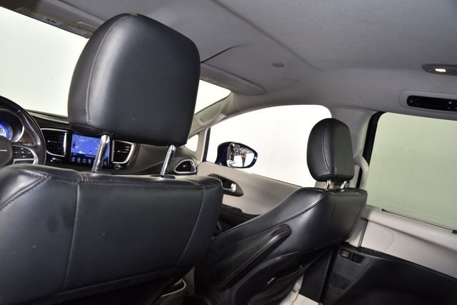 2017 Chrysler Pacifica Touring-L - Photo 32