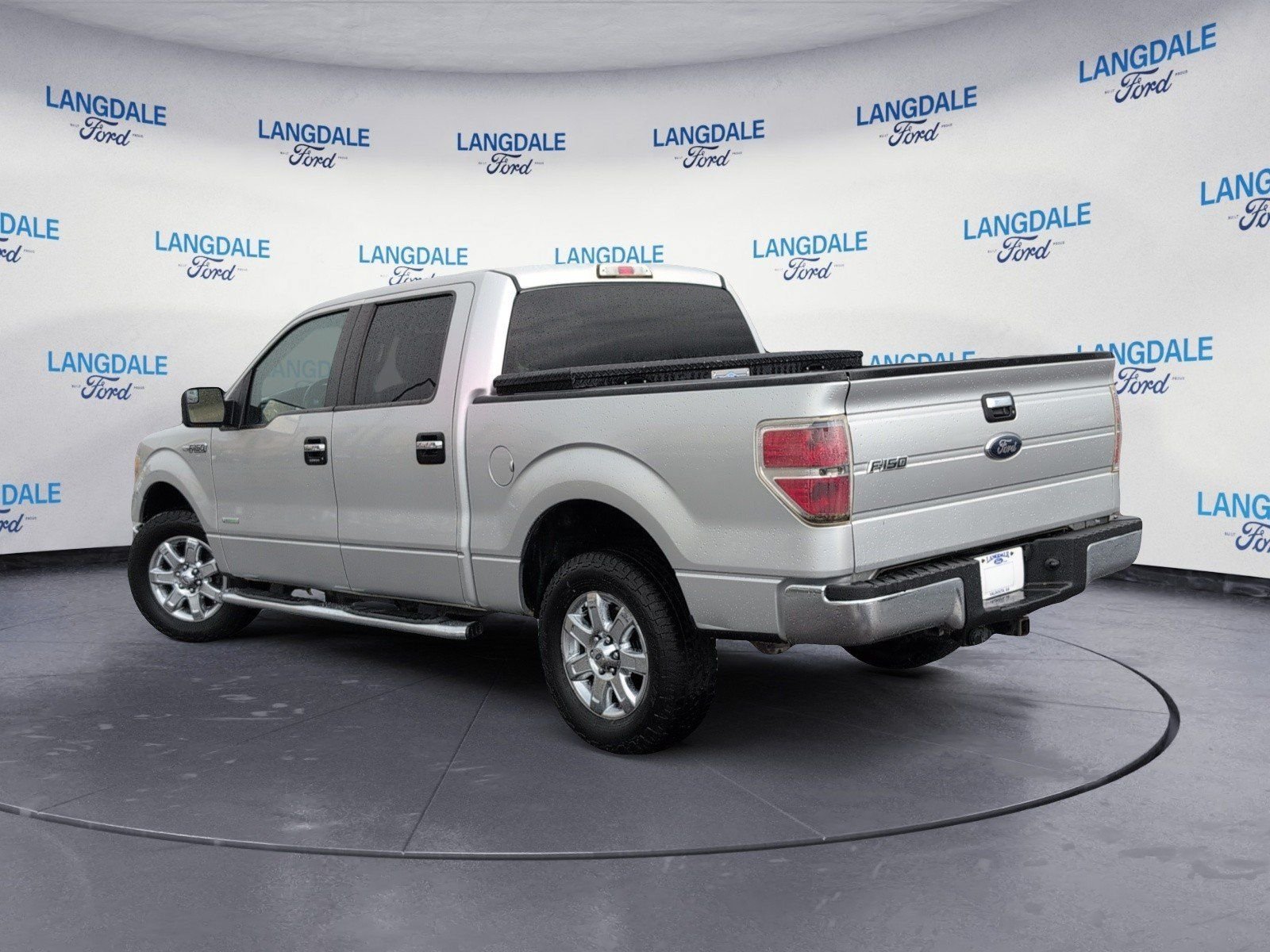 Used 2014 Ingot Silver Ford XLT image 9