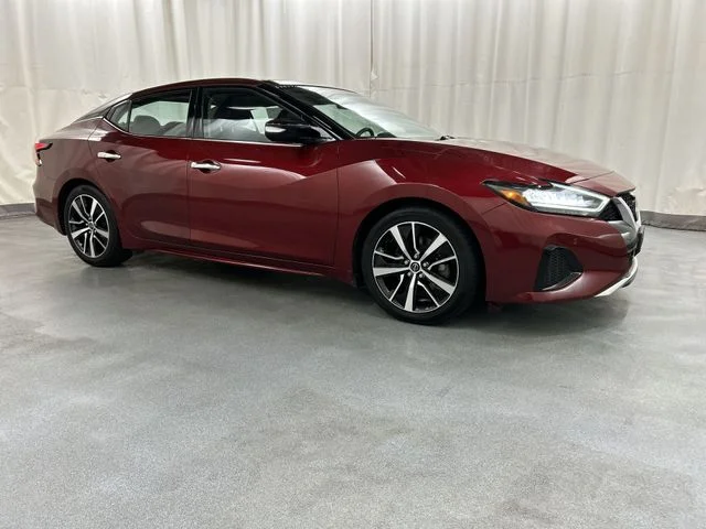 2023 Nissan Maxima SL's photo