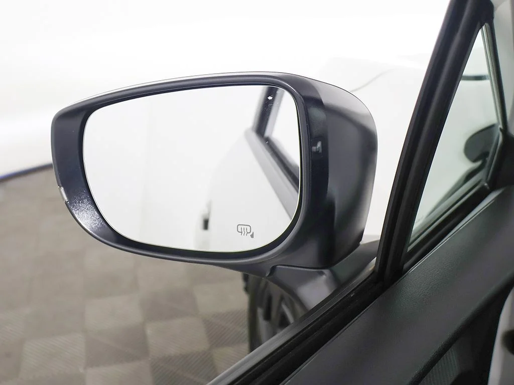 Used 2024 White Subaru Sport image 29
