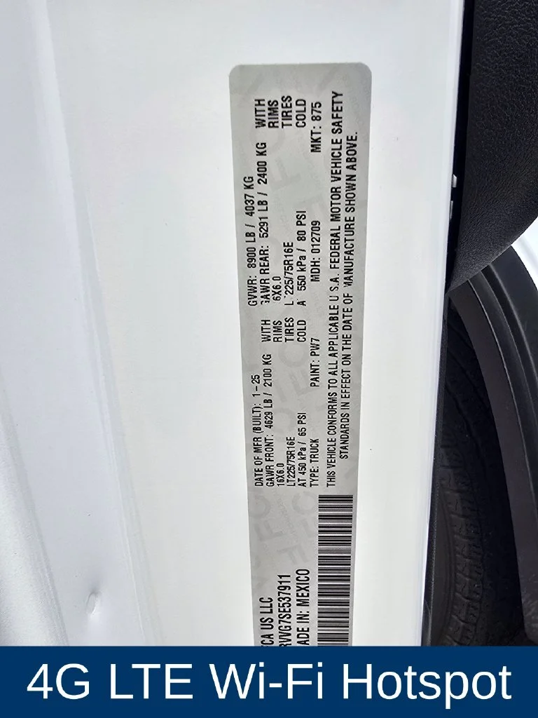 Used 2025 White Ram Base image 10