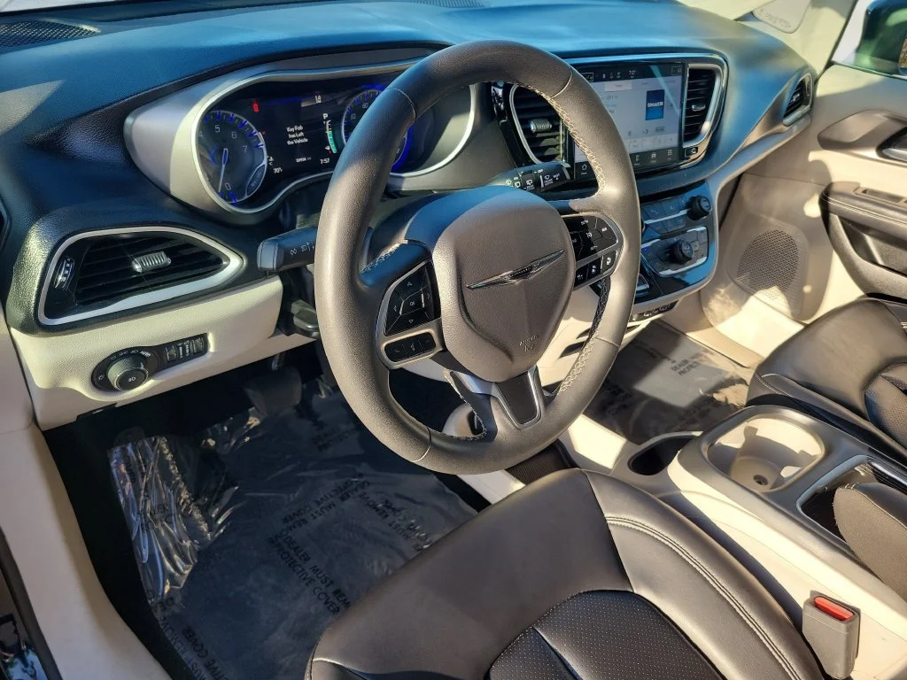 Certified Used 2023 Blue Chrysler Touring L image 18