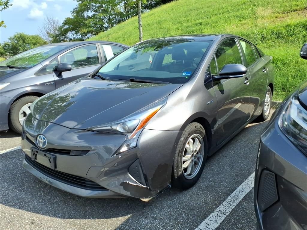 Used 2018 Gray Toyota Two image 3