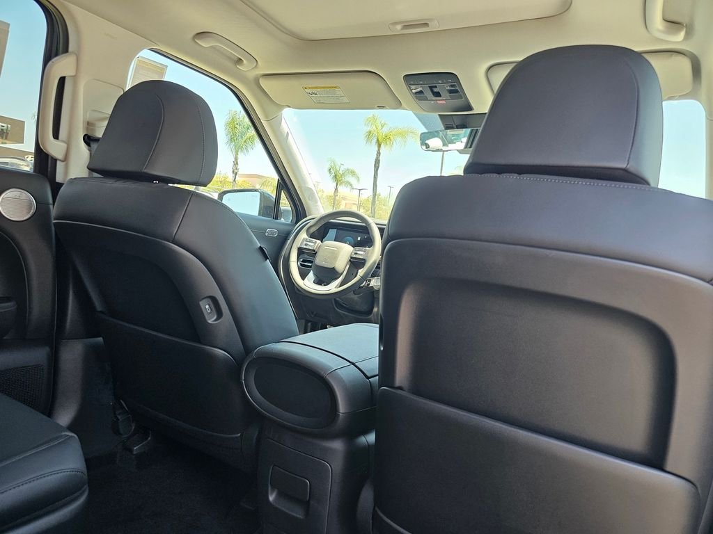 New 2026 Black Hyundai SEL Premium image 16