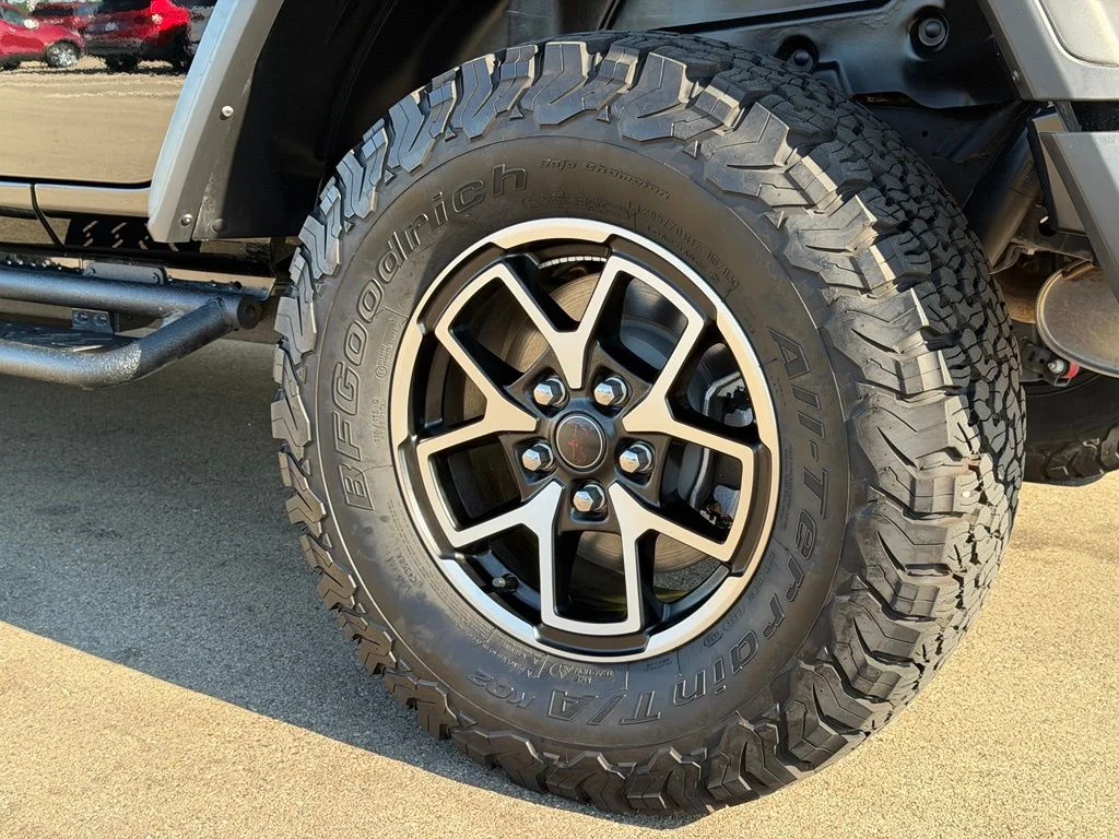 Used 2025 Black Jeep Rubicon image 29