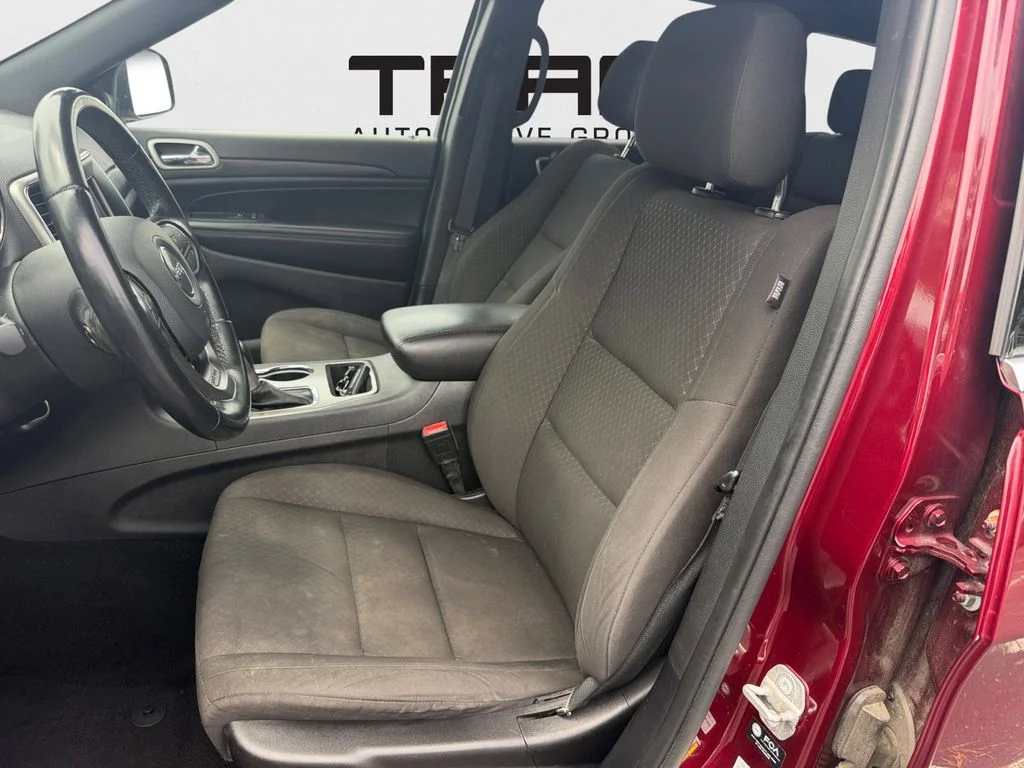 Used 2021 Red Jeep Laredo E image 23