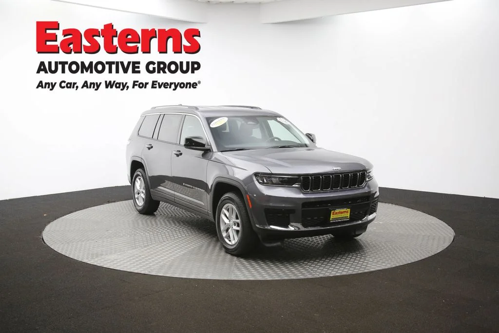 Used 2023 Gray Jeep Laredo image 52