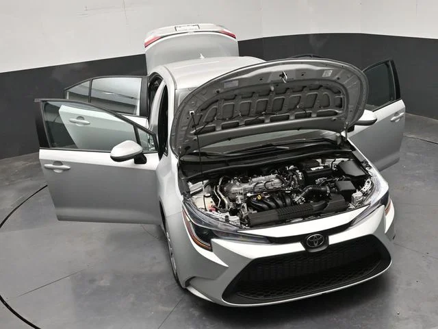 Used 2022 Silver Toyota LE image 33