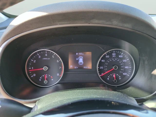 Used 2020 White Kia EX image 35