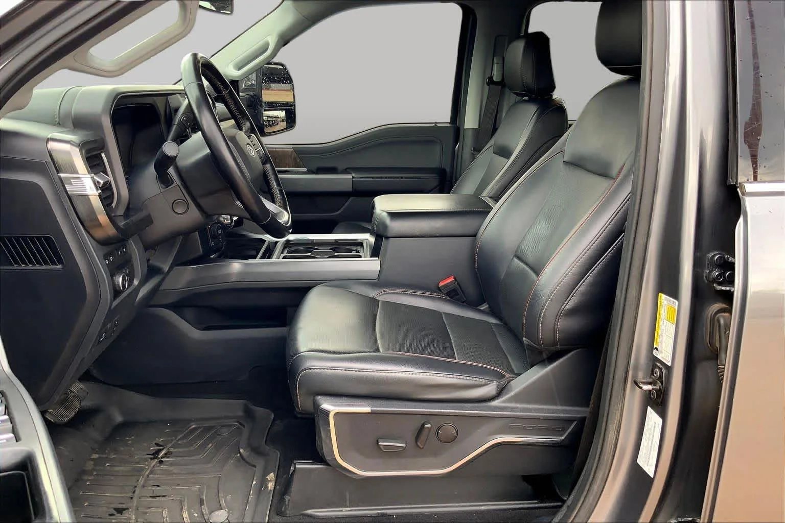 Used 2024 Carbonized Gray Metallic Ford LARIAT image 7