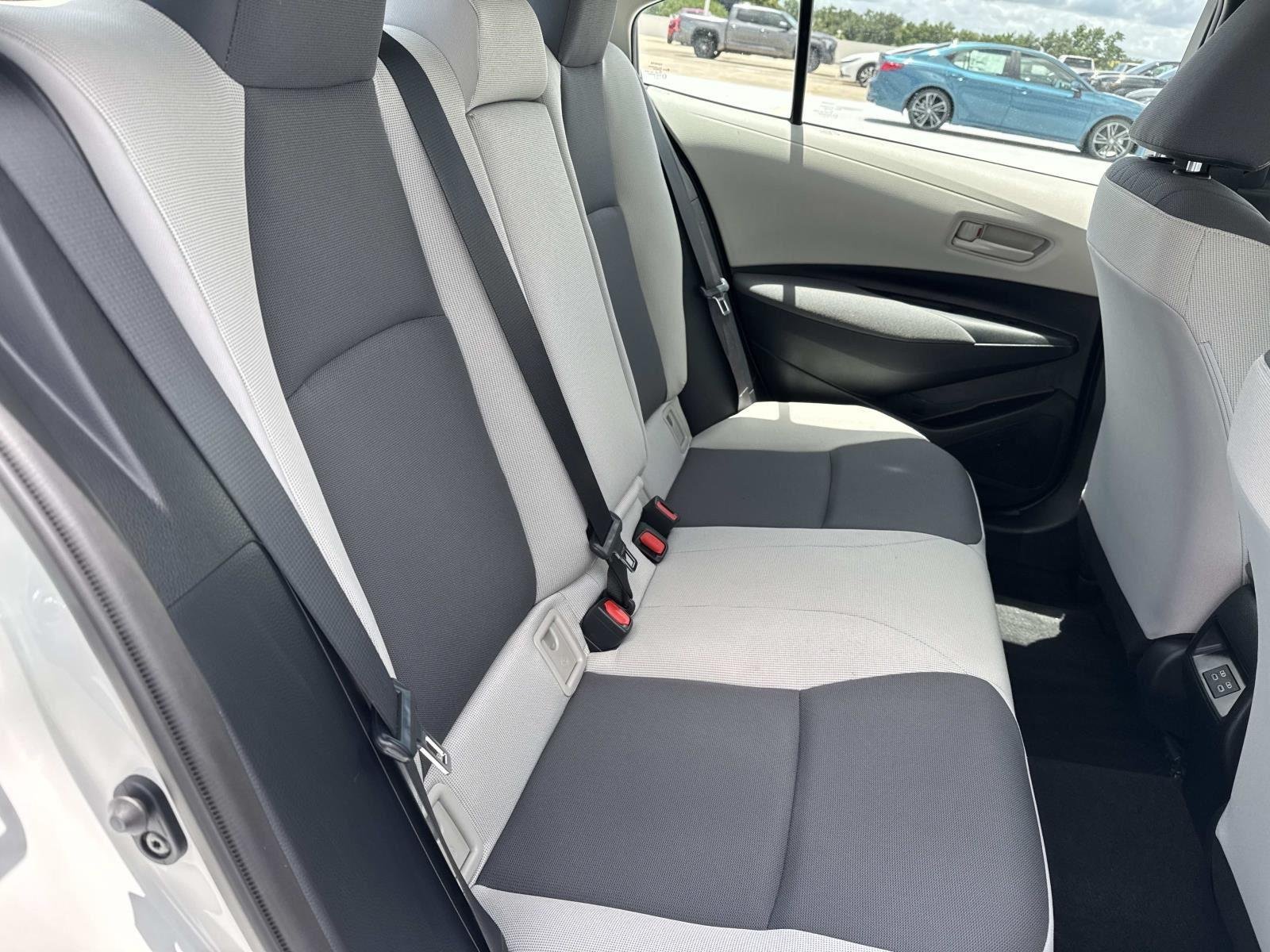Used 2023 Ice Cap Toyota LE image 9