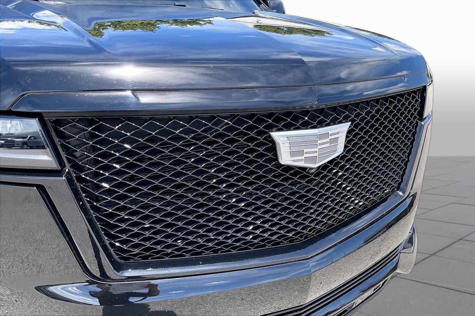 Used 2021 Black Raven Cadillac Sport Platinum image 30