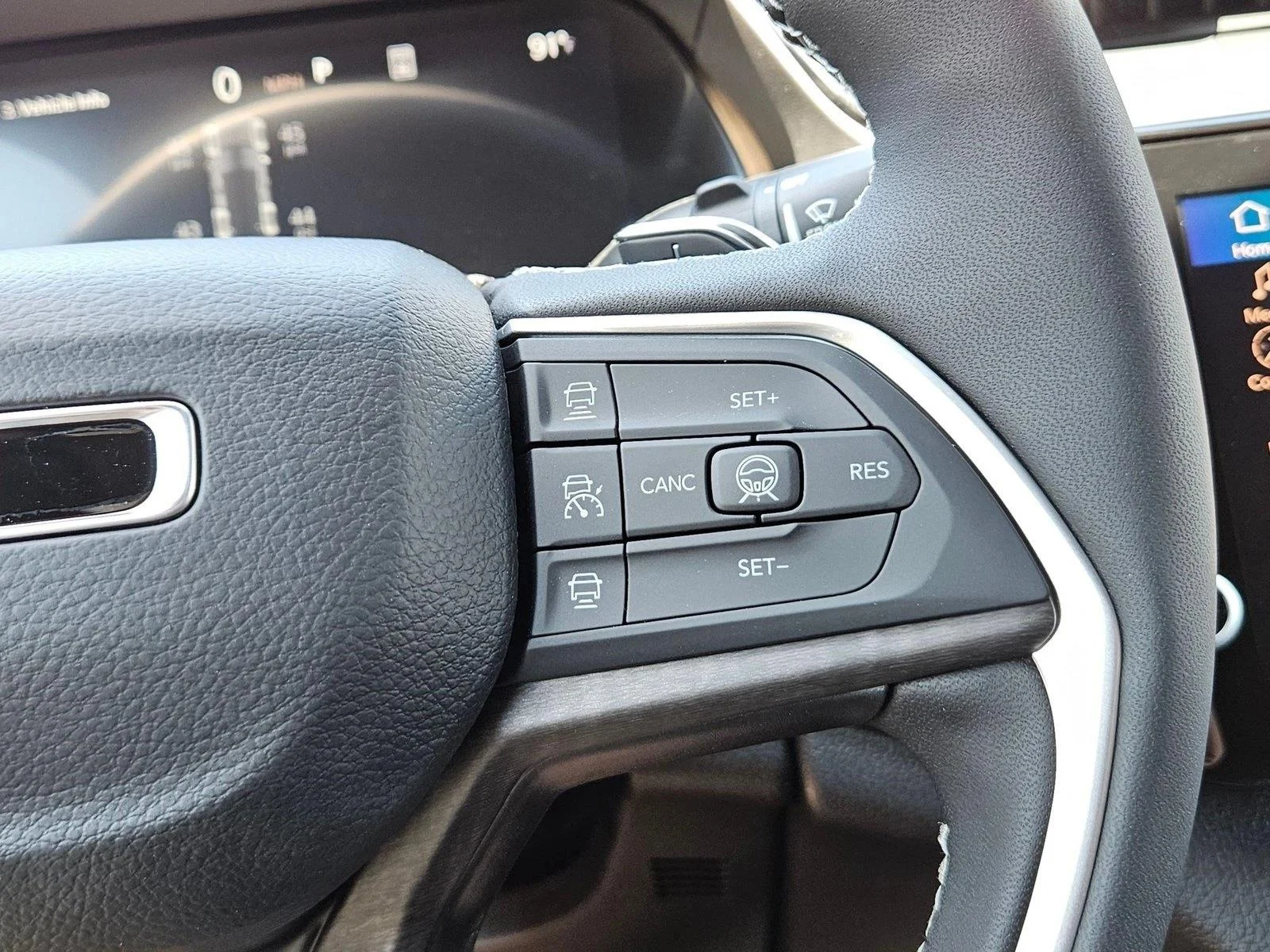 New 2026 Bright White Clearcoat Jeep Laredo Altitude image 15