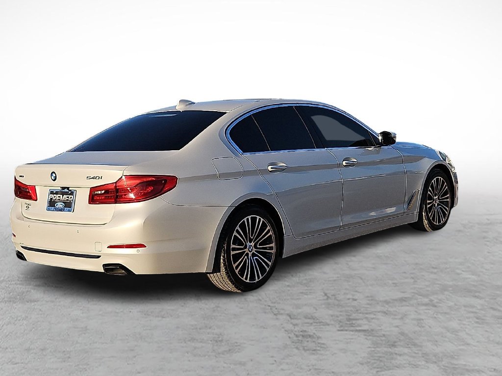 Used 2018 White BMW 540i xDrive image 10