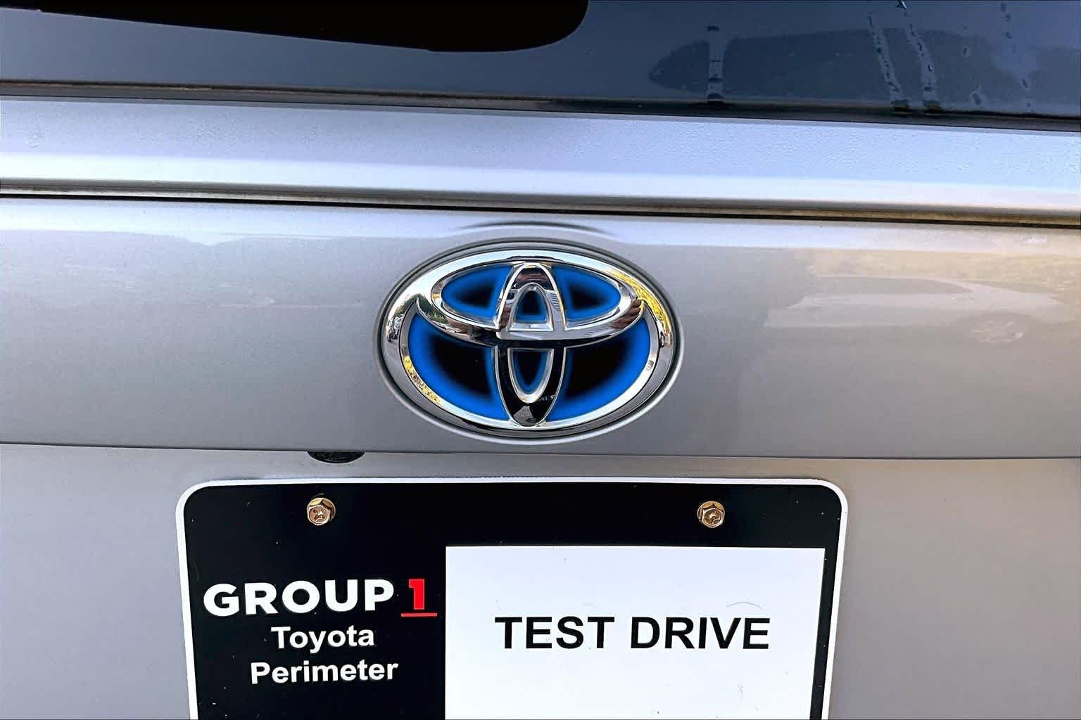 Used 2021 Silver Sky Metallic Toyota Hybrid XLE image 31