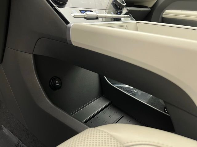 Used 2024 Red Hyundai SEL image 18