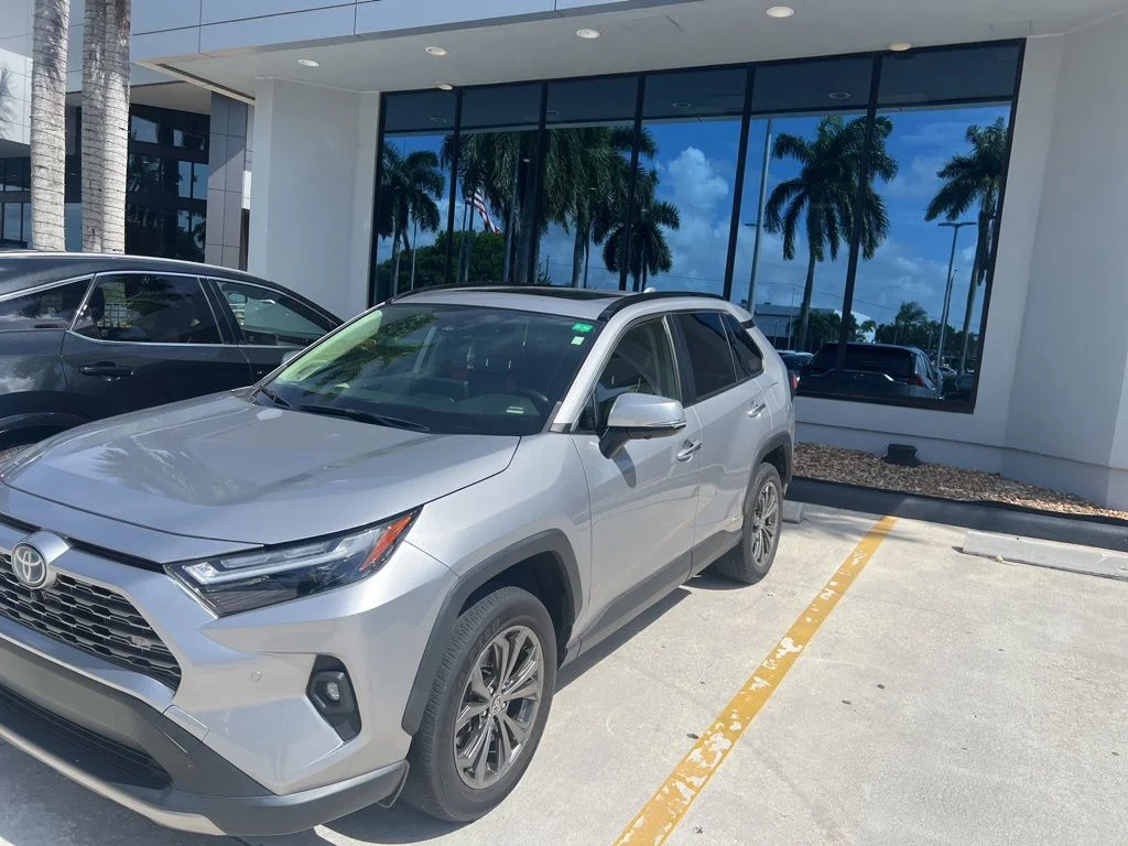 2024 Toyota RAV4 Hybrid Limited AWD's photo