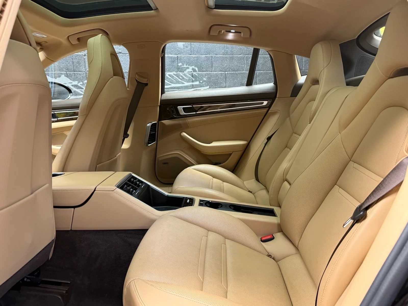 Used 2018 Black (a1) Porsche 4 image 29