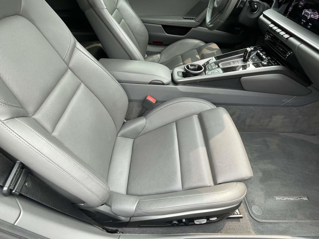 Used 2020 Dolomite Silver Metallic Porsche Carrera S image 16