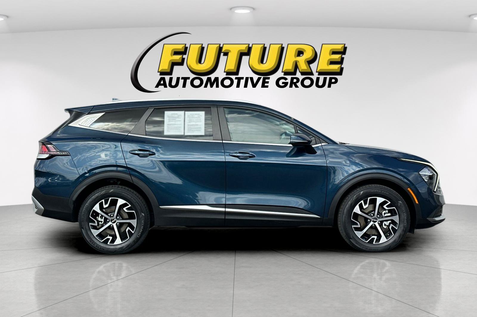 Used 2023 Blue Kia EX image 3