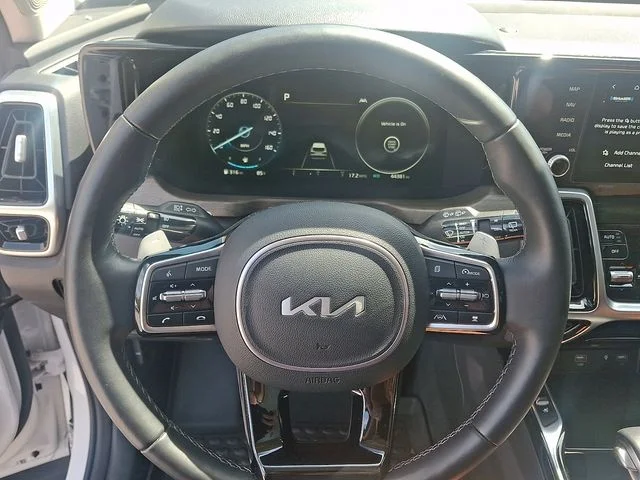 Used 2023 White Kia X-Line SX Prestige image 20