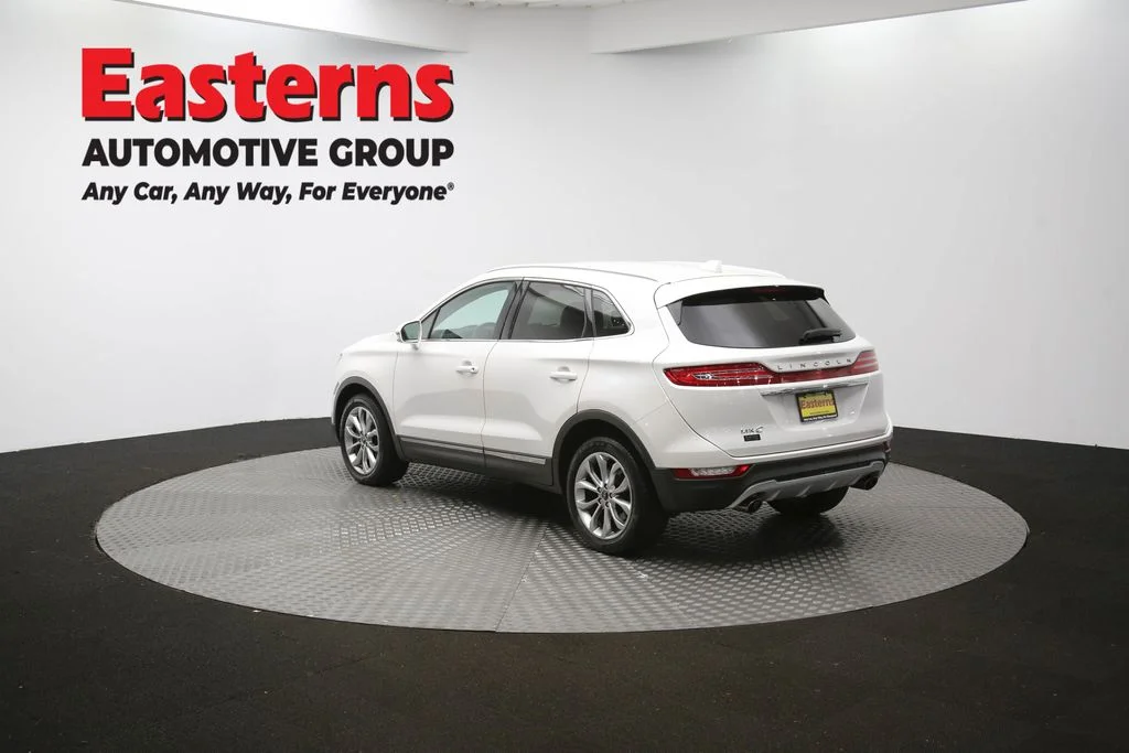 Used 2019 White Lincoln Select image 63