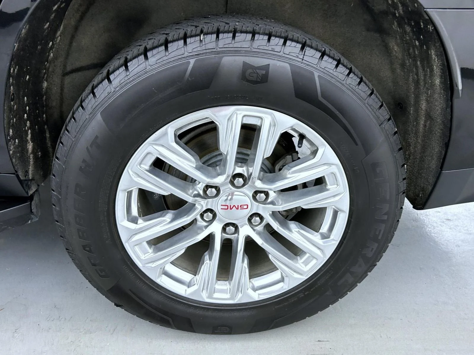 Used 2021 Black GMC SLT image 25