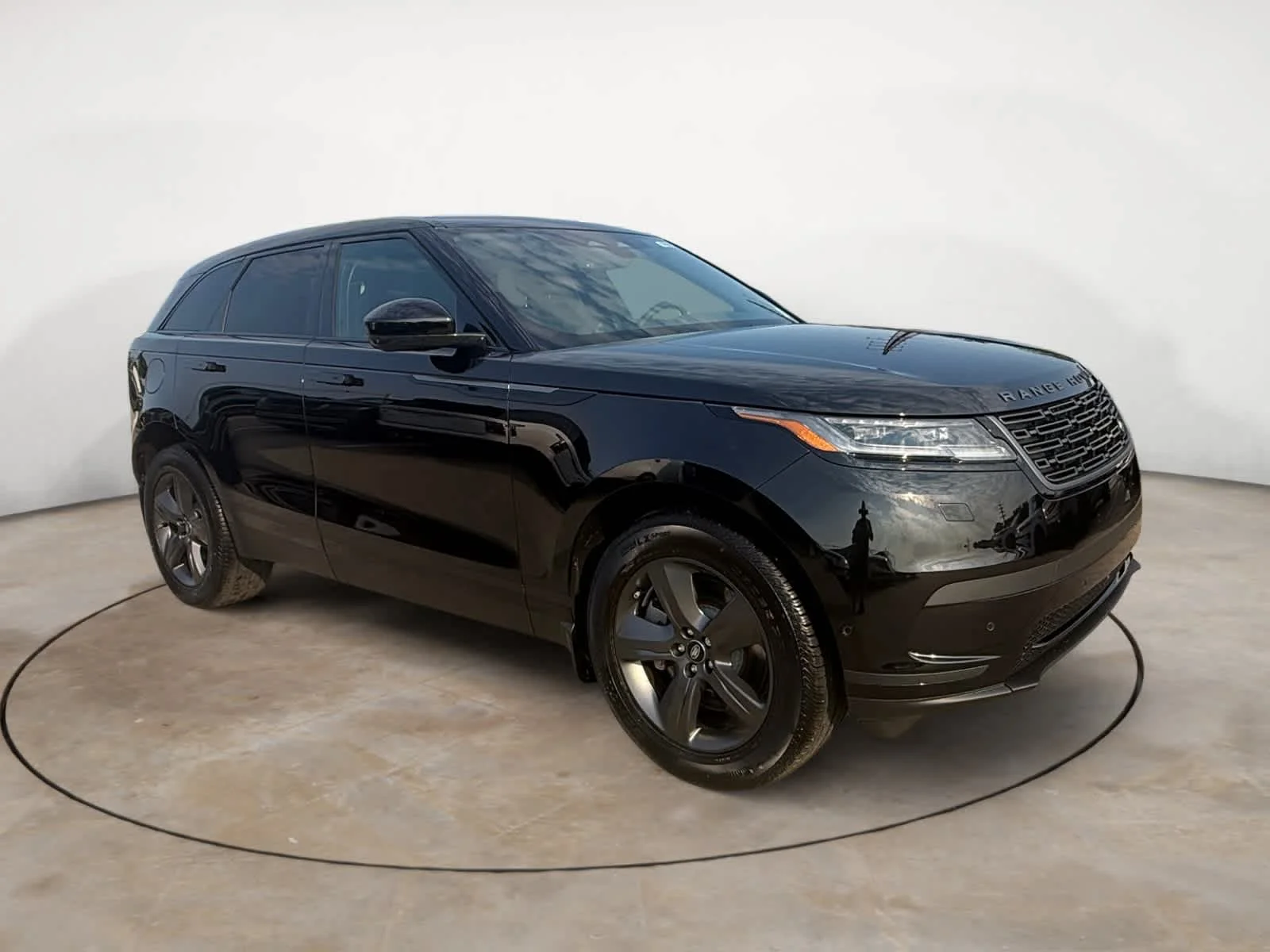 New 2026 Santorini Black Land Rover S image 7