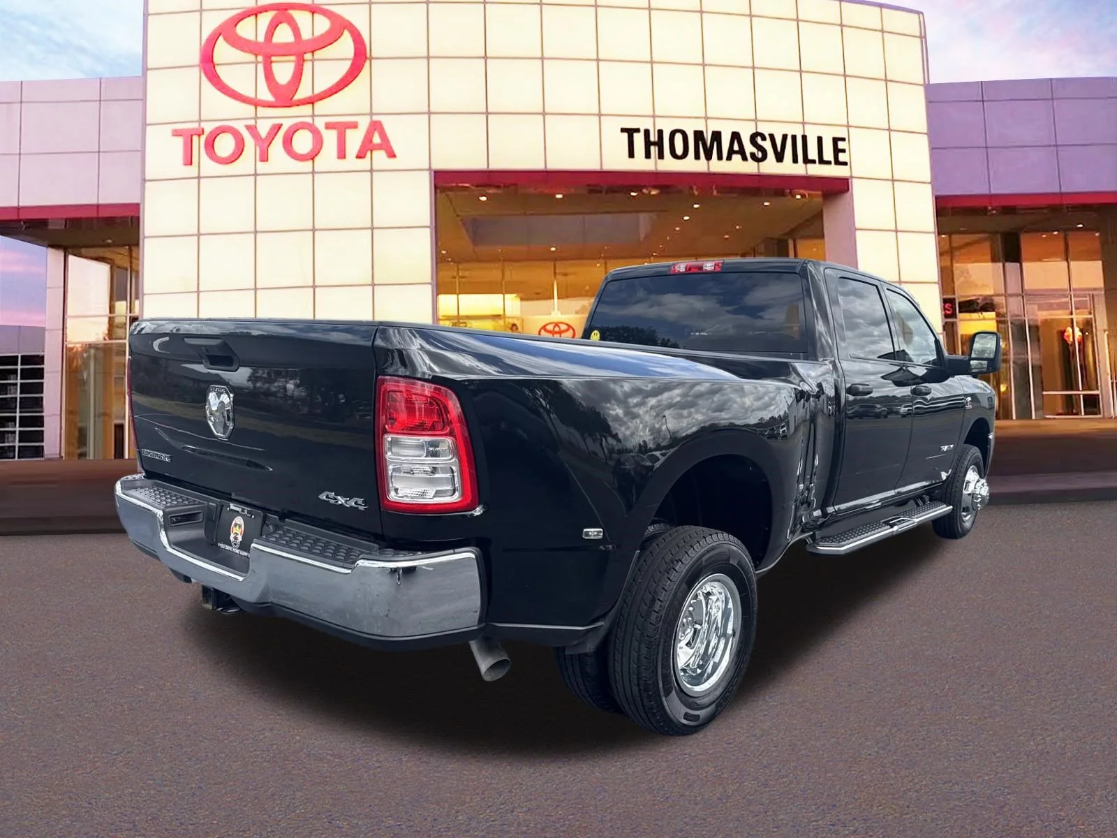 Used 2024 Diamond Black Crystal Pearlcoat Ram Big Horn image 5
