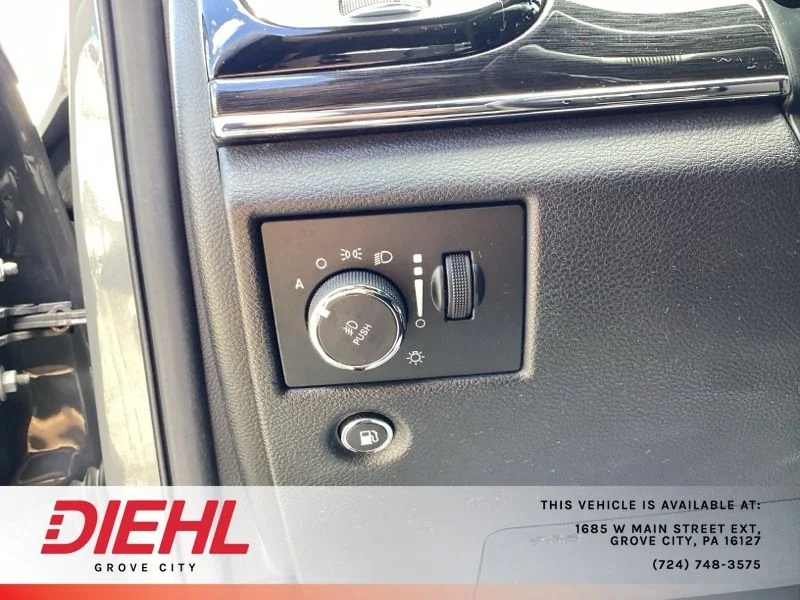 Used 2019 Gray Jeep Trailhawk image 32